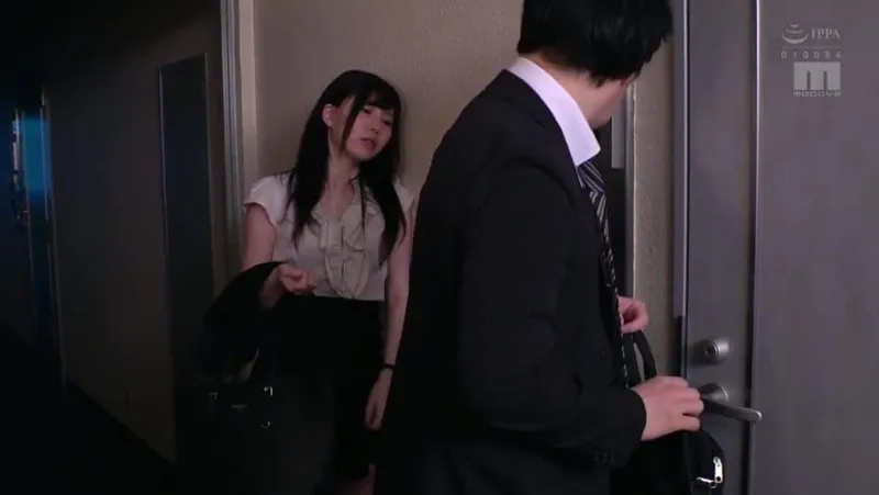 Cô vợ nhà sát bên nhận nhầm tôi là chồng trong một hôm say xỉn