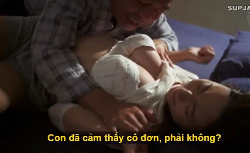 Thấy con trai mải miết lao đầu vào việc, khiến vợ nó cô quạnh lẻ loi, ông bố chồng nổi máu điên cuồng đè bẹp con dâu.